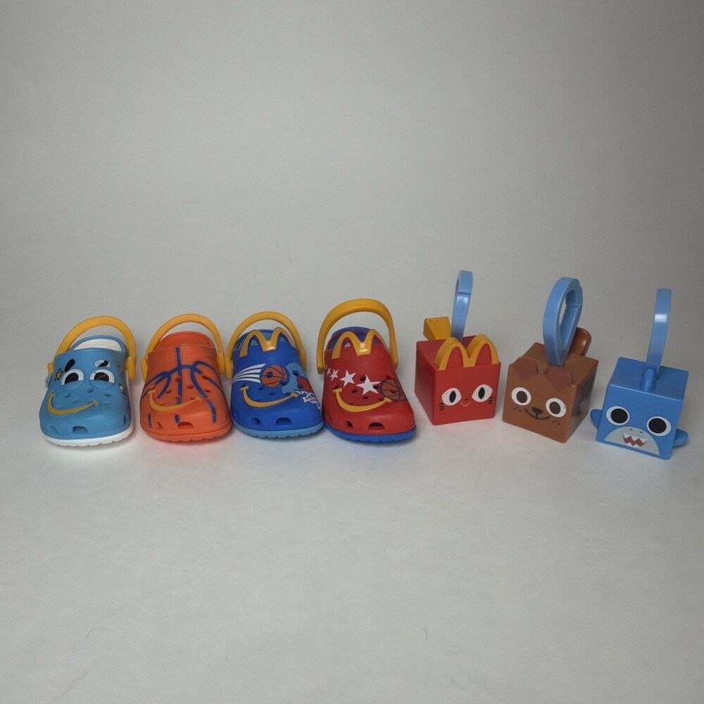 7 McDonald's Keychains, Pet Simulator & Crocs, No Duplicates